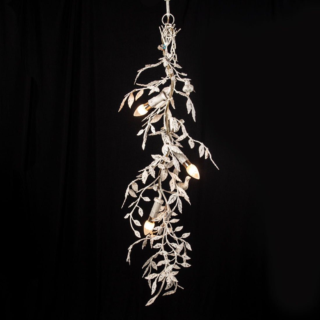 The Feuille Drape